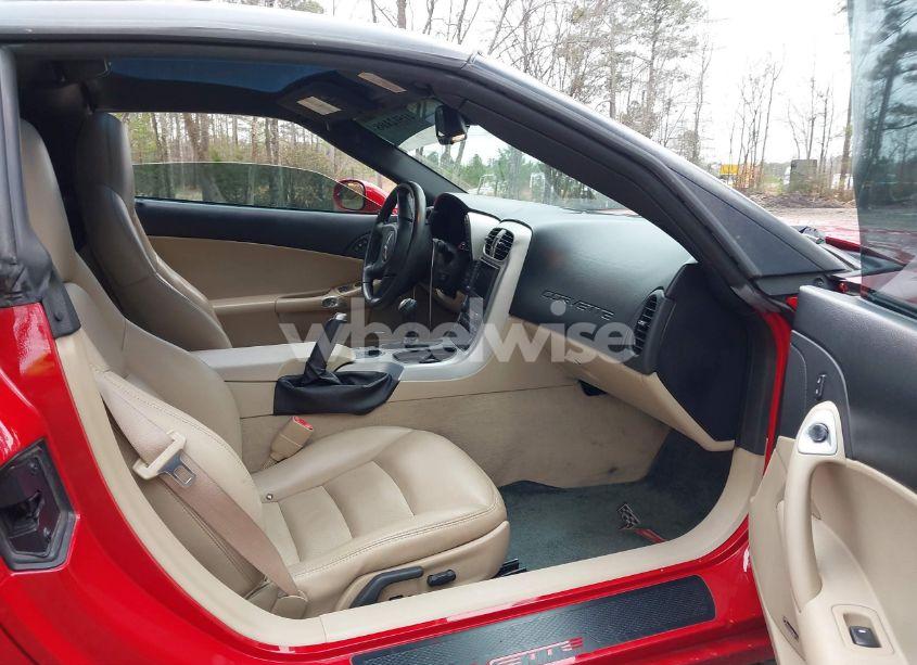 Photo 5 of 2005 Chevrolet Corvette N/A (VIN 1G1YY24U155135527)