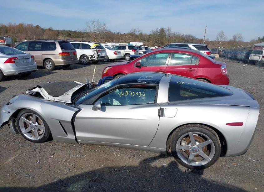 Photo 15 of 2005 Chevrolet Corvette N/A (VIN 1G1YY24U255109678)