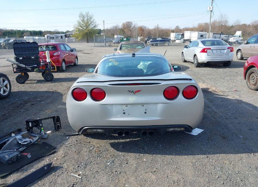 Photo 17 of 2005 Chevrolet Corvette N/A (VIN 1G1YY24U255109678)