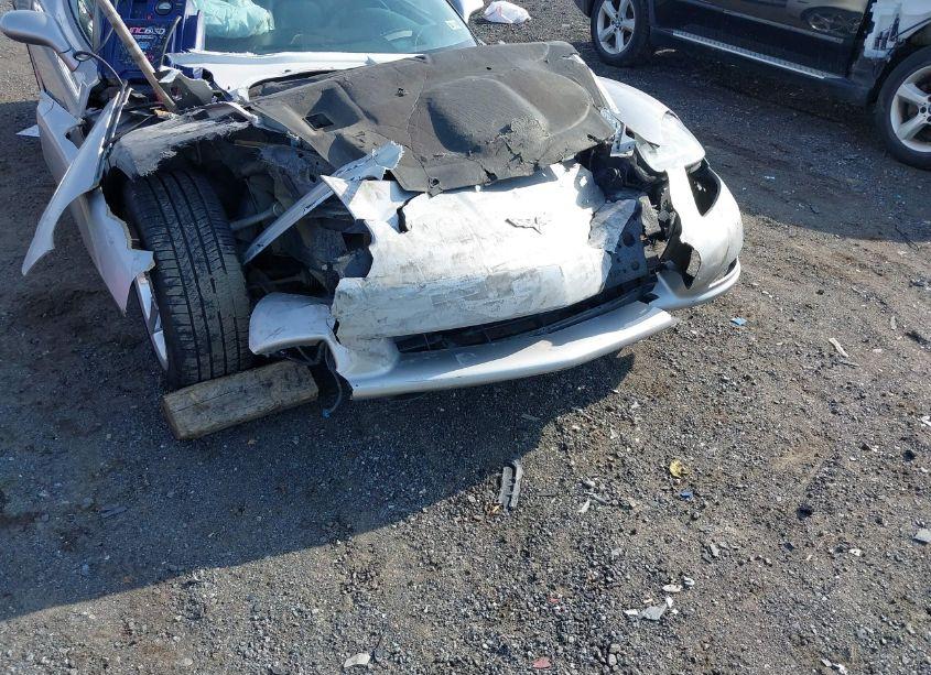 Photo 6 of 2005 Chevrolet Corvette N/A (VIN 1G1YY24U255109678)