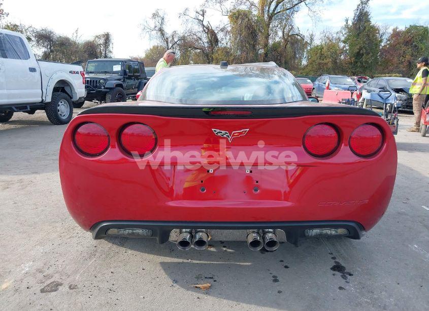 Photo 16 of 2005 Chevrolet Corvette N/A (VIN 1G1YY24U255111074)
