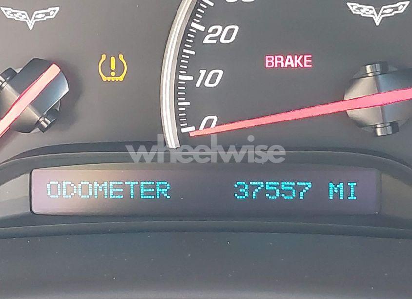 Photo 16 of 2005 Chevrolet Corvette N/A (VIN 1G1YY24U255114251)