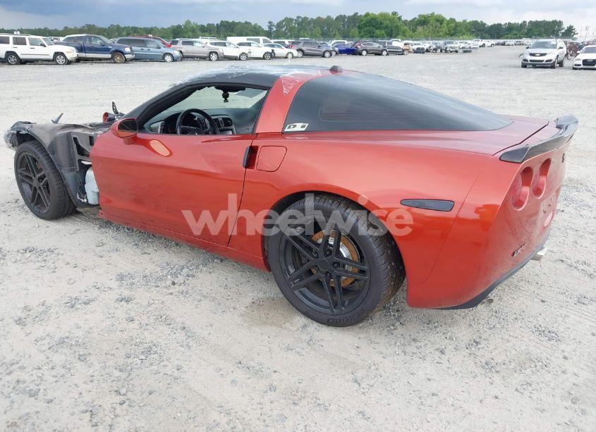 Photo 3 of 2005 Chevrolet Corvette N/A (VIN 1G1YY24U355108748)