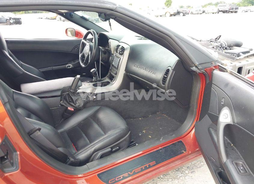 Photo 5 of 2005 Chevrolet Corvette N/A (VIN 1G1YY24U355108748)