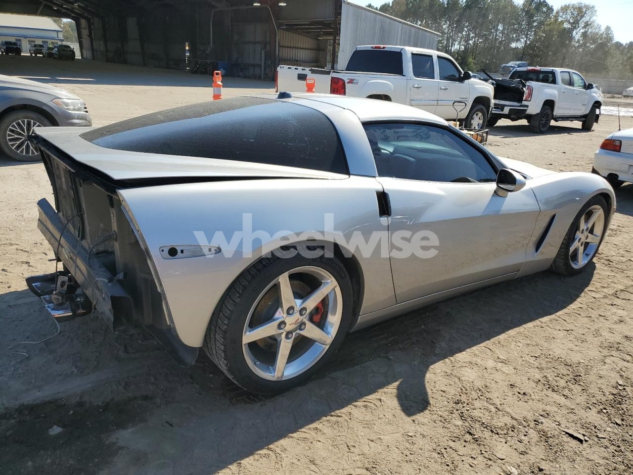 Photo 3 of 2005 CHEVROLET CORVETTE N/A (VIN 1G1YY24U355111181)