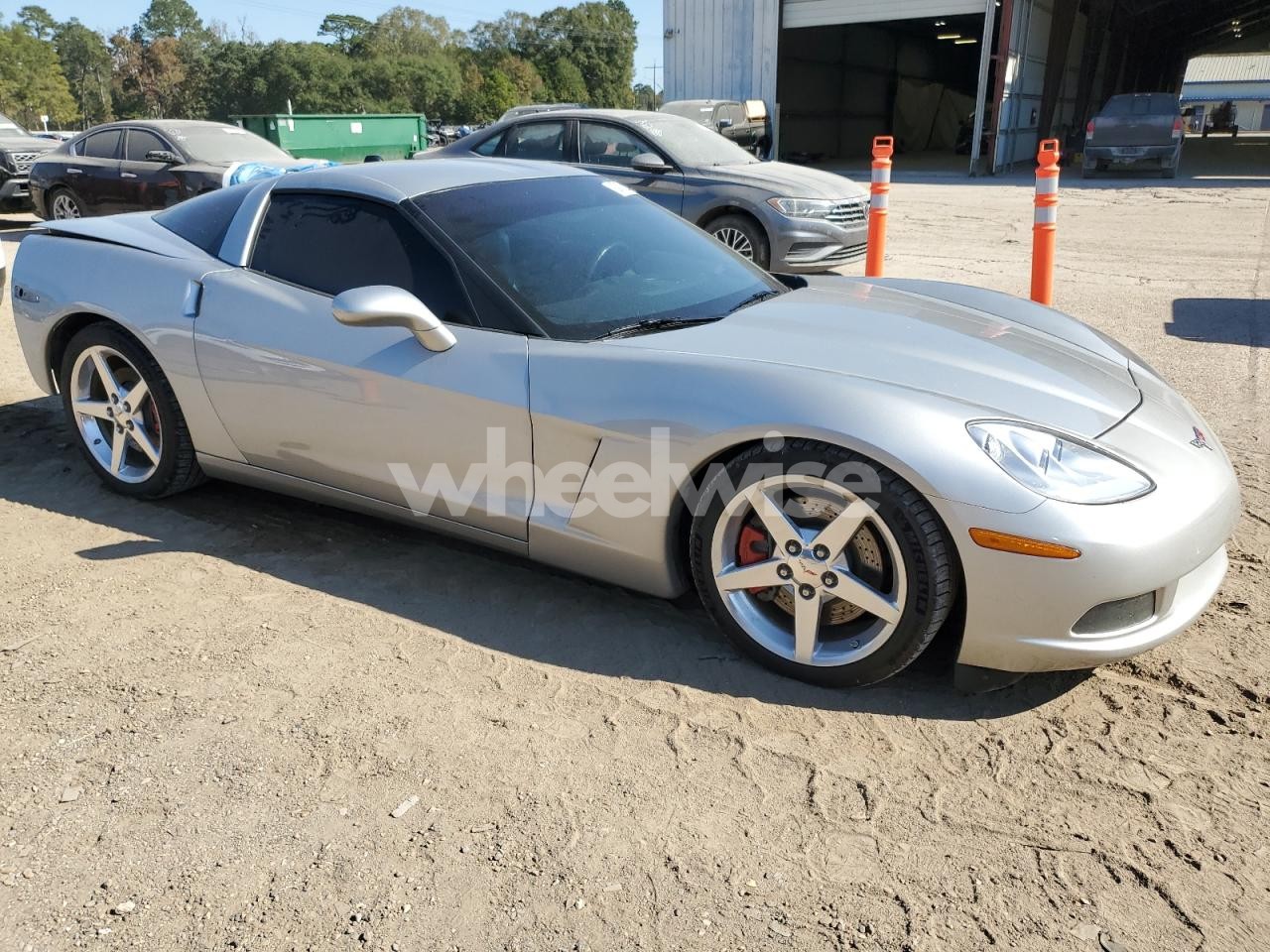 Photo 4 of 2005 CHEVROLET CORVETTE N/A (VIN 1G1YY24U355111181)