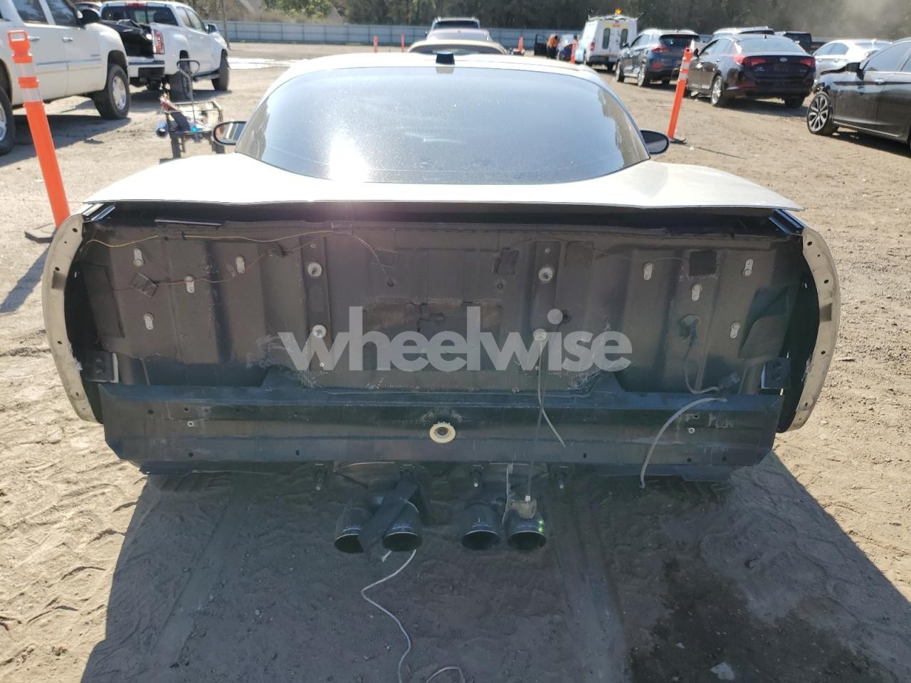 Photo 6 of 2005 CHEVROLET CORVETTE N/A (VIN 1G1YY24U355111181)