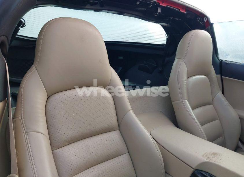 Photo 8 of 2005 Chevrolet Corvette N/A (VIN 1G1YY24U355126828)