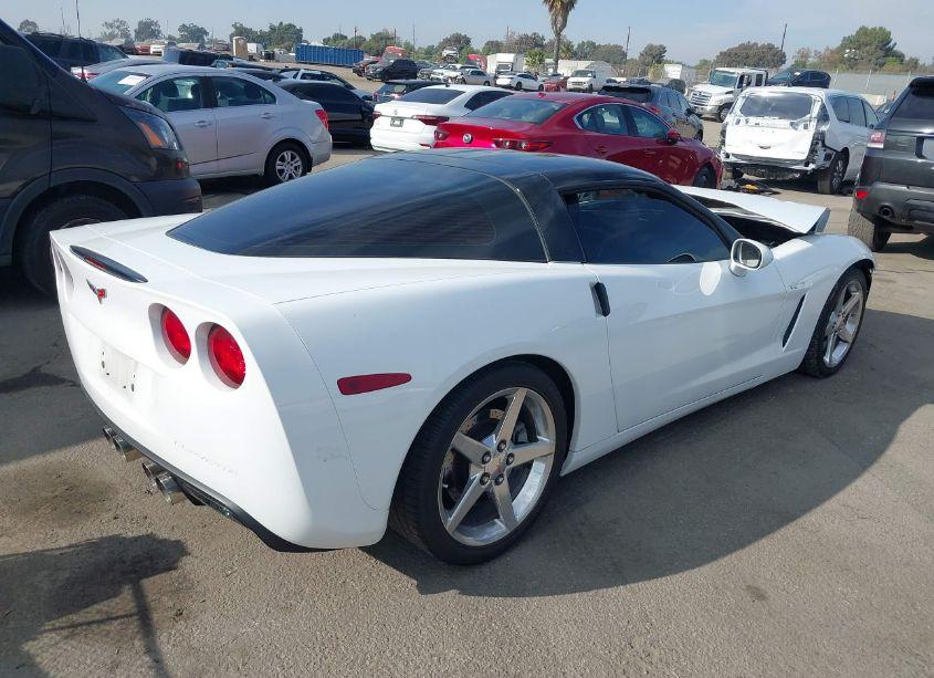 Photo 4 of 2005 Chevrolet Corvette N/A (VIN 1G1YY24U555112722)