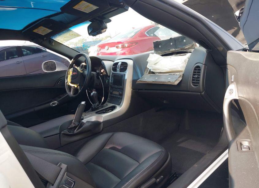 Photo 5 of 2005 Chevrolet Corvette N/A (VIN 1G1YY24U555112722)