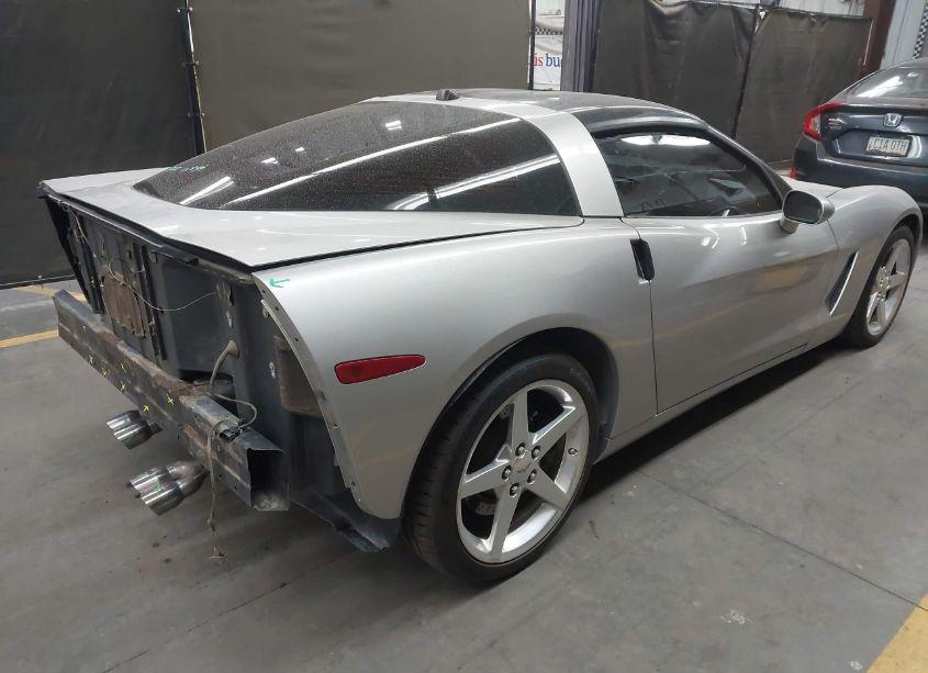 Photo 4 of 2005 Chevrolet Corvette N/A (VIN 1G1YY24U655116276)