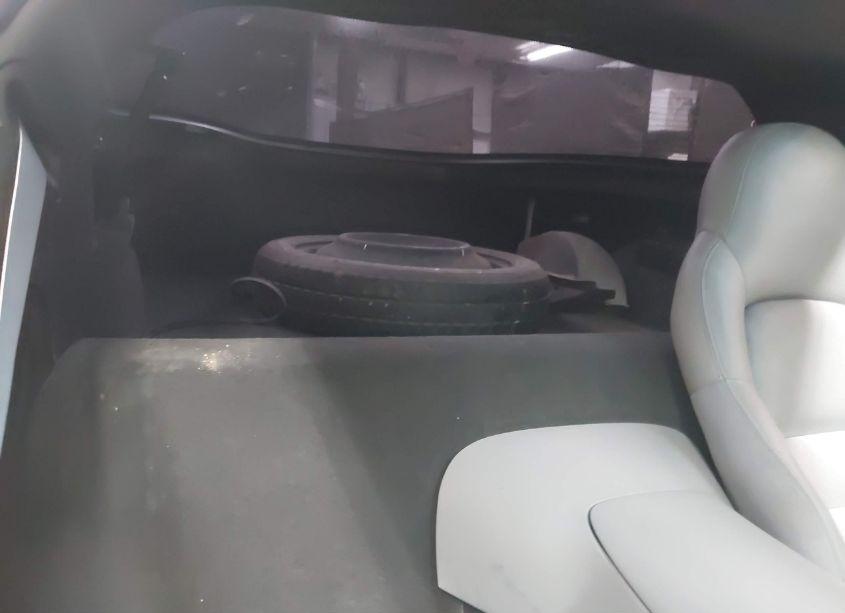 Photo 8 of 2005 Chevrolet Corvette N/A (VIN 1G1YY24U655116276)