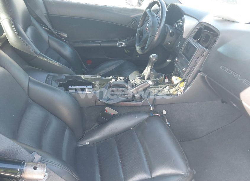 Photo 5 of 2005 Chevrolet Corvette N/A (VIN 1G1YY24U755102208)