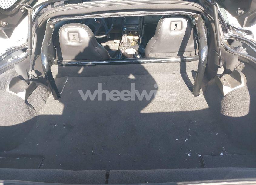 Photo 8 of 2005 Chevrolet Corvette N/A (VIN 1G1YY24U755102208)