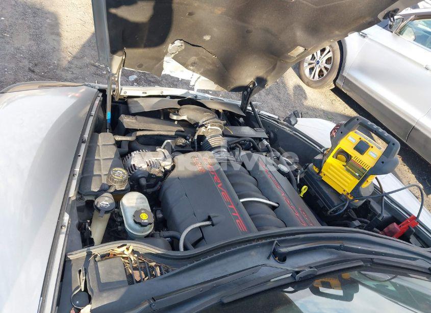 Photo 10 of 2005 Chevrolet Corvette N/A (VIN 1G1YY24U755106405)