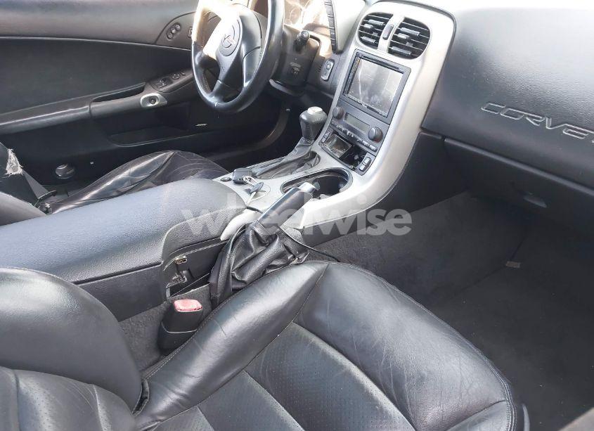 Photo 5 of 2005 Chevrolet Corvette N/A (VIN 1G1YY24U755106405)