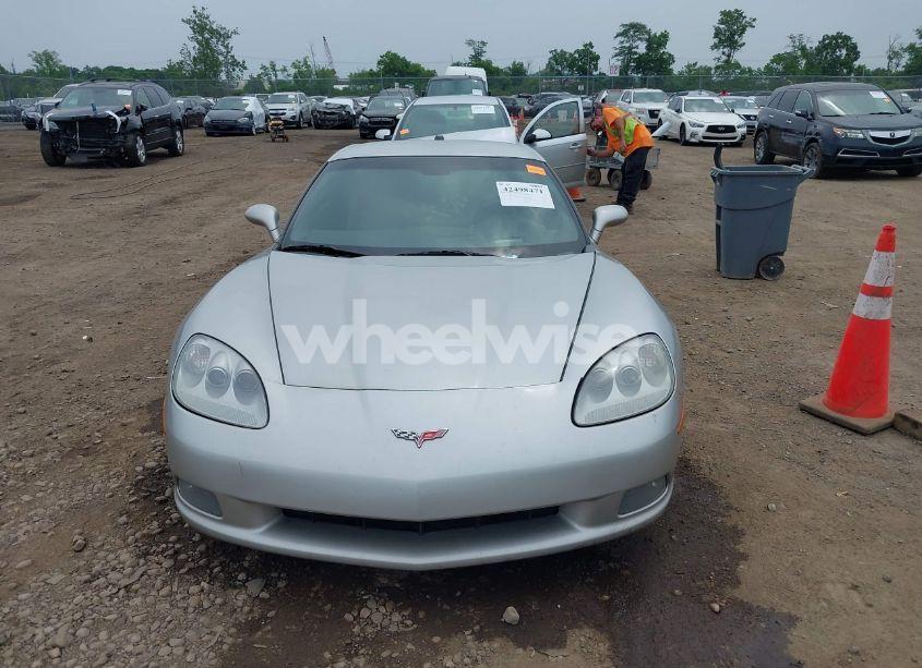 Photo 13 of 2005 Chevrolet Corvette N/A (VIN 1G1YY24U755115105)