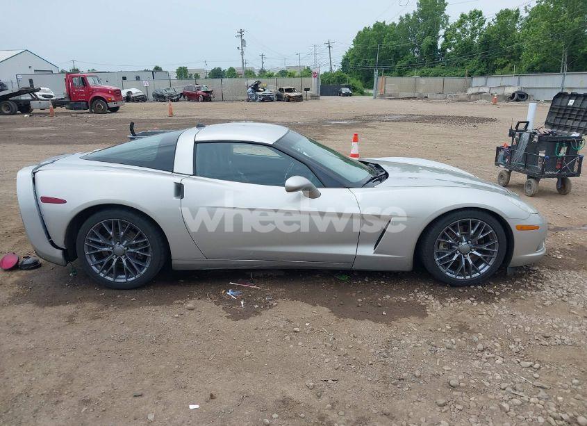 Photo 14 of 2005 Chevrolet Corvette N/A (VIN 1G1YY24U755115105)
