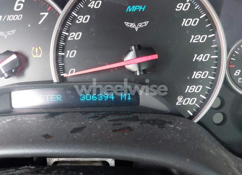 Photo 16 of 2005 Chevrolet Corvette N/A (VIN 1G1YY24U755115105)