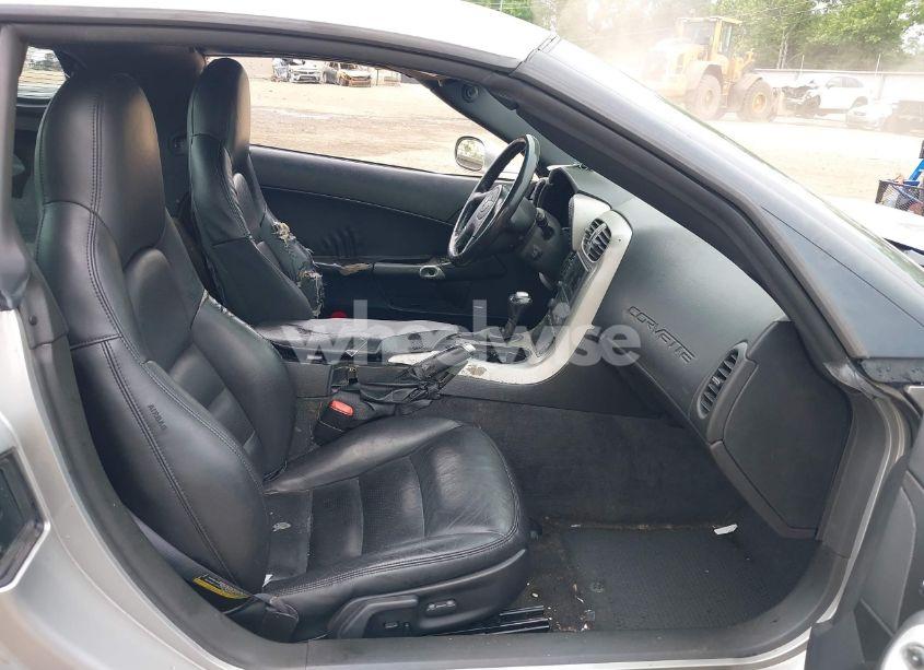 Photo 5 of 2005 Chevrolet Corvette N/A (VIN 1G1YY24U755115105)