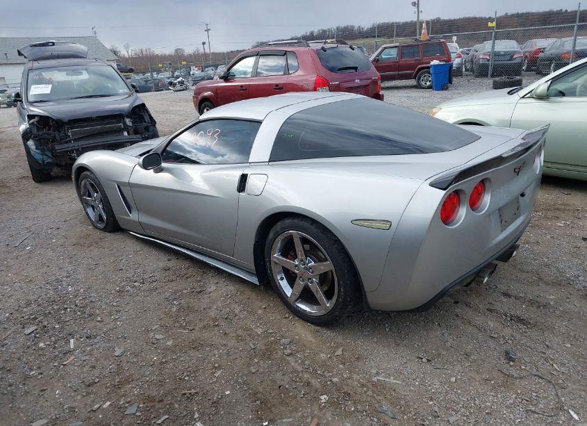Photo 3 of 2007 Chevrolet Corvette (VIN 1G1YY25U075127890)