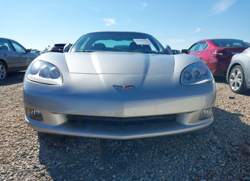 Photo 12 of 2008 Chevrolet Corvette (VIN 1G1YY25W385100511)