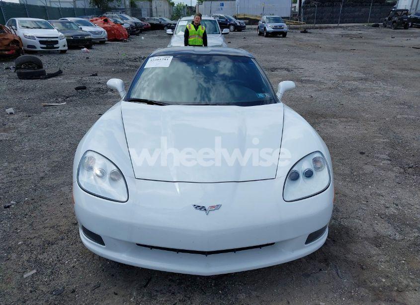 Photo 12 of 2008 Chevrolet Corvette (VIN 1G1YY25W385127126)