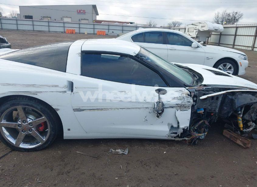 Photo 13 of 2006 Chevrolet Corvette N/A (VIN 1G1YY26U265125409)