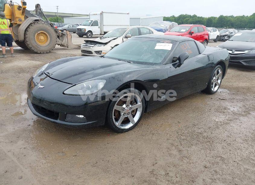 Photo 2 of 2007 Chevrolet Corvette (VIN 1G1YY26U575100246)