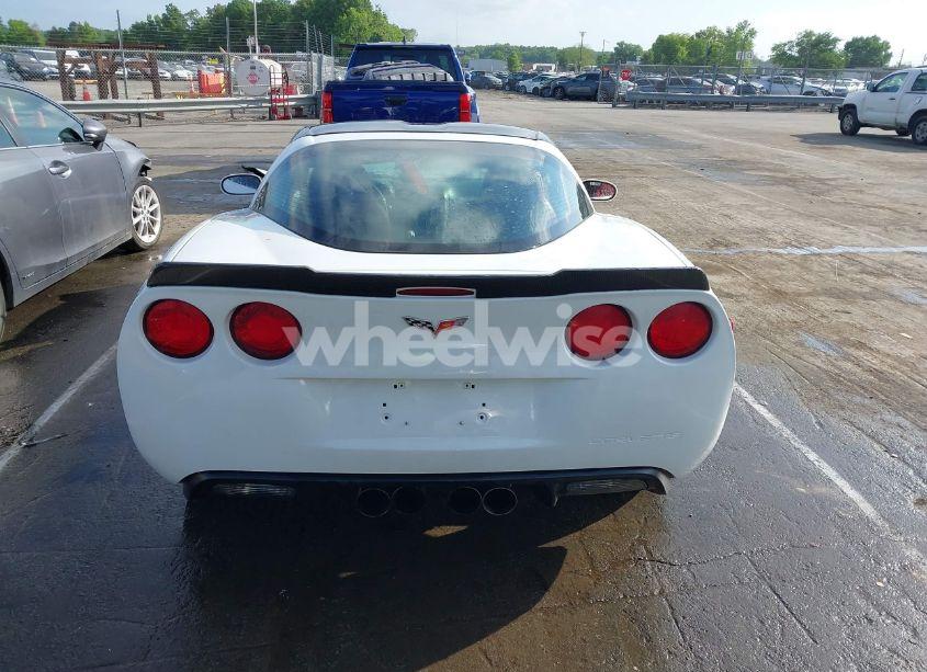 Photo 17 of 2007 Chevrolet Corvette (VIN 1G1YY26U675123275)