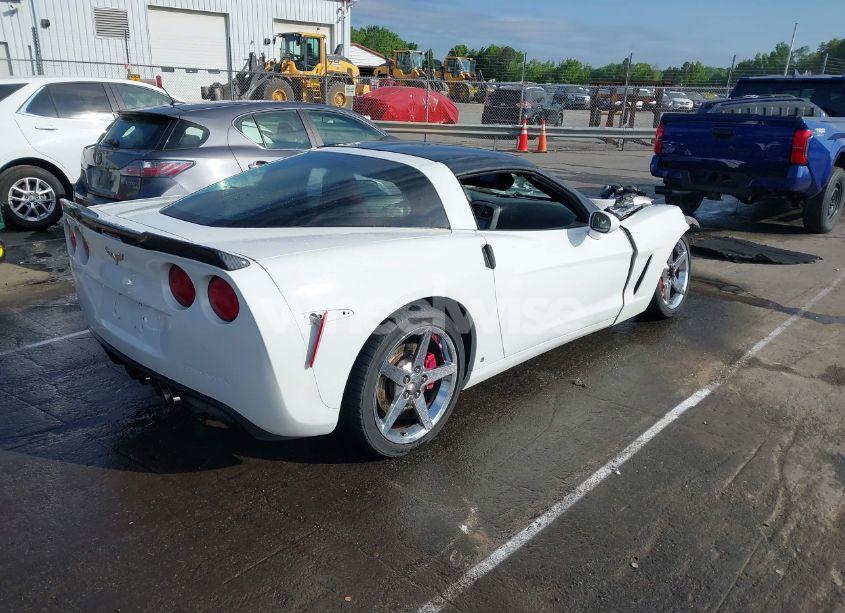Photo 4 of 2007 Chevrolet Corvette (VIN 1G1YY26U675123275)