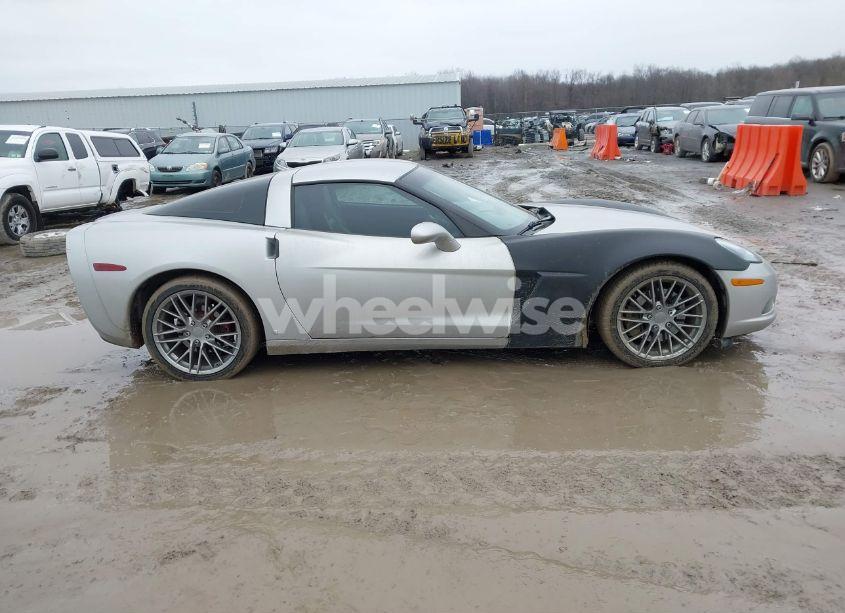 Photo 13 of 2007 Chevrolet Corvette (VIN 1G1YY26U675130825)