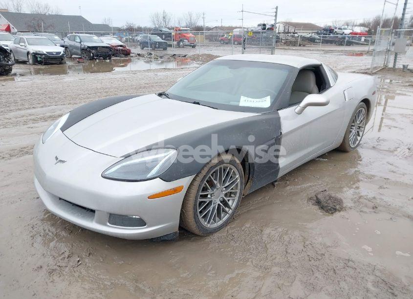 Photo 2 of 2007 Chevrolet Corvette (VIN 1G1YY26U675130825)