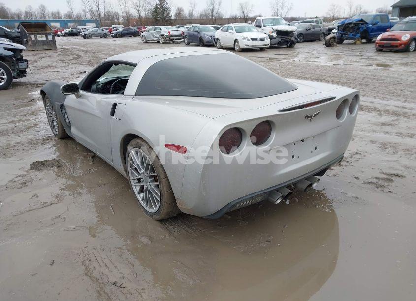 Photo 3 of 2007 Chevrolet Corvette (VIN 1G1YY26U675130825)