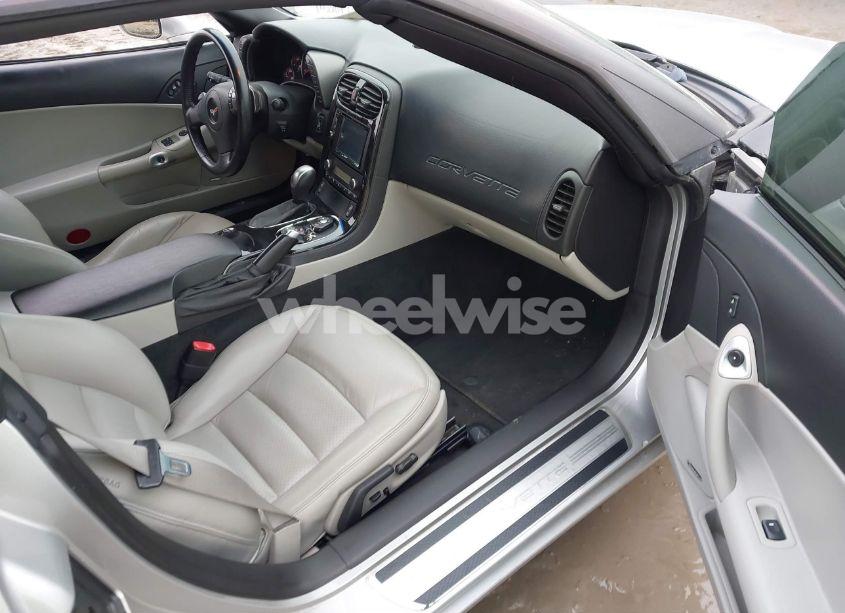 Photo 5 of 2007 Chevrolet Corvette (VIN 1G1YY26U675130825)