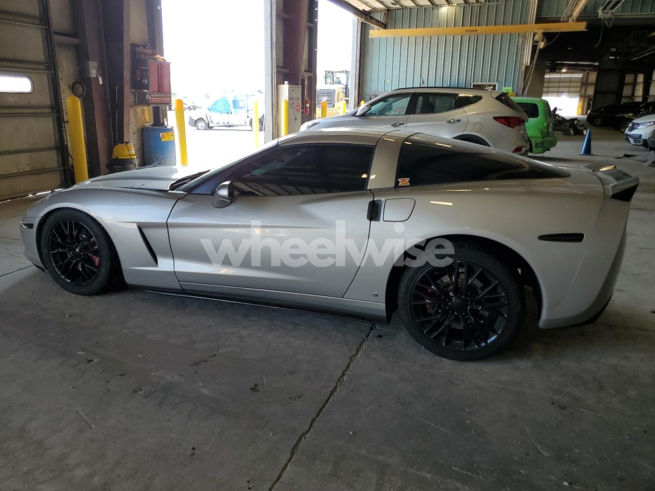 Photo 2 of 2008 CHEVROLET CORVETTE (VIN 1G1YY26W885107341)