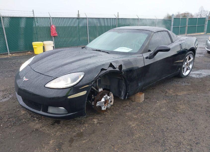 Photo 2 of 2008 Chevrolet Corvette (VIN 1G1YY26W985101015)