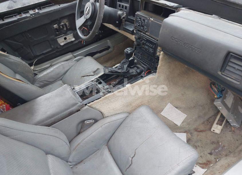 Photo 5 of 1987 Chevrolet Corvette (VIN 1G1YY3180H5119871)