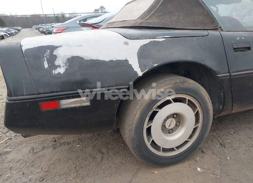 Photo 8 of 1987 Chevrolet Corvette (VIN 1G1YY3180H5119871)