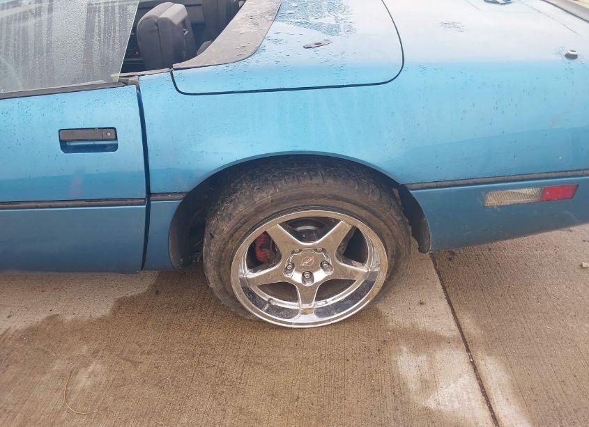 Photo 12 of 1987 Chevrolet Corvette (VIN 1G1YY3181H5108801)