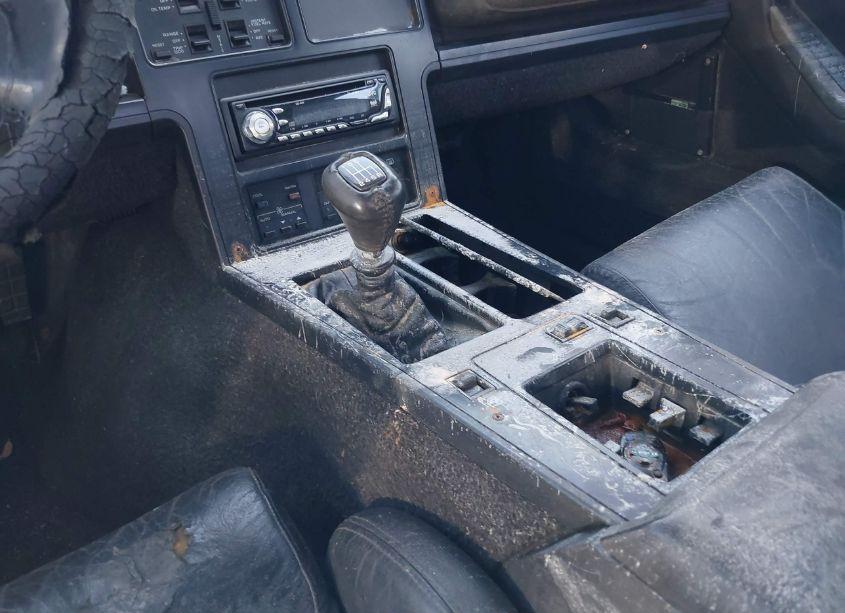 Photo 16 of 1989 Chevrolet Corvette (VIN 1G1YY3181K5125993)