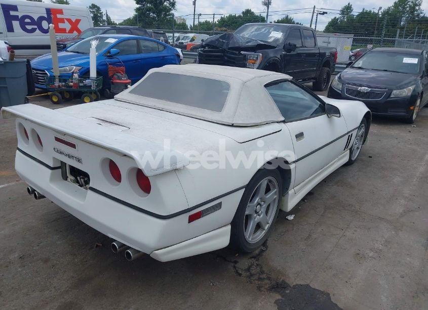 Photo 4 of 1987 Chevrolet Corvette (VIN 1G1YY3185H5125214)