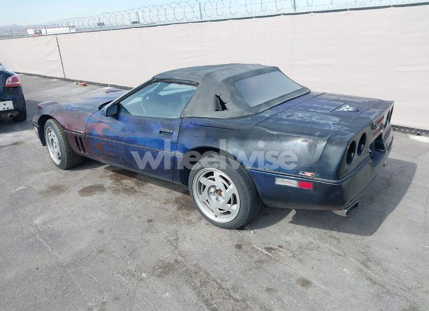 Photo 3 of 1988 Chevrolet Corvette (VIN 1G1YY3187J5105925)