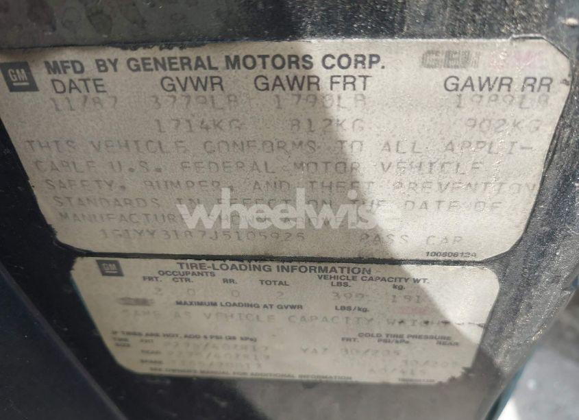 Photo 9 of 1988 Chevrolet Corvette (VIN 1G1YY3187J5105925)