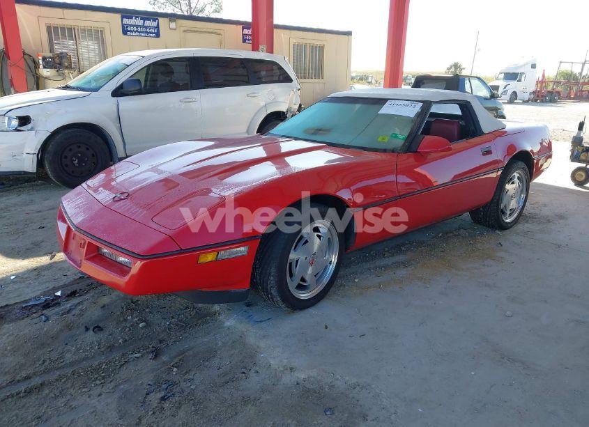 Photo 2 of 1988 Chevrolet Corvette (VIN 1G1YY3188J5117405)