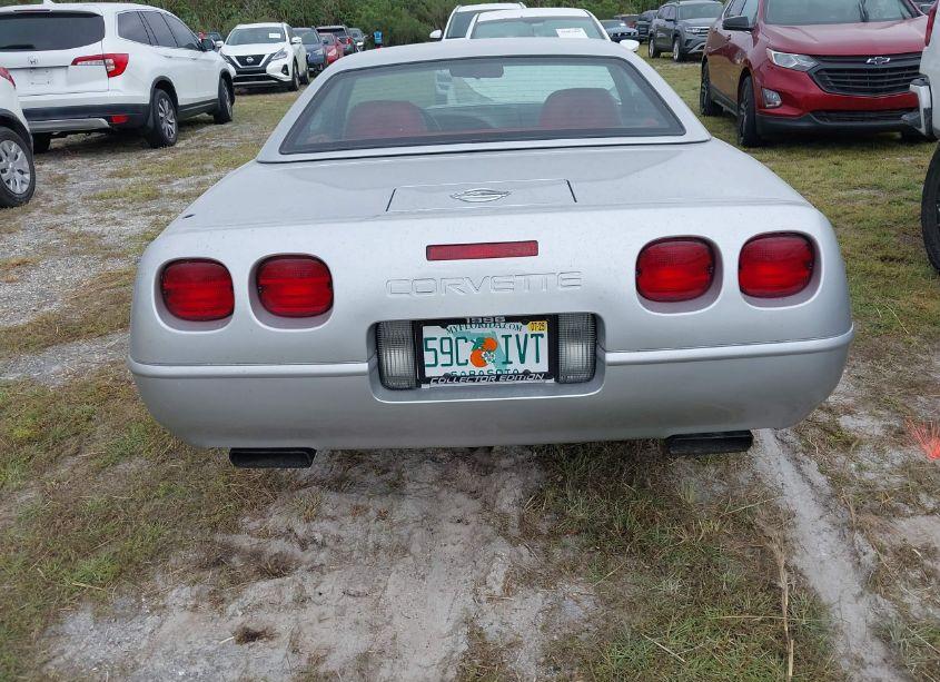 Photo 16 of 1996 Chevrolet Corvette N/A (VIN 1G1YY3256T5104577)