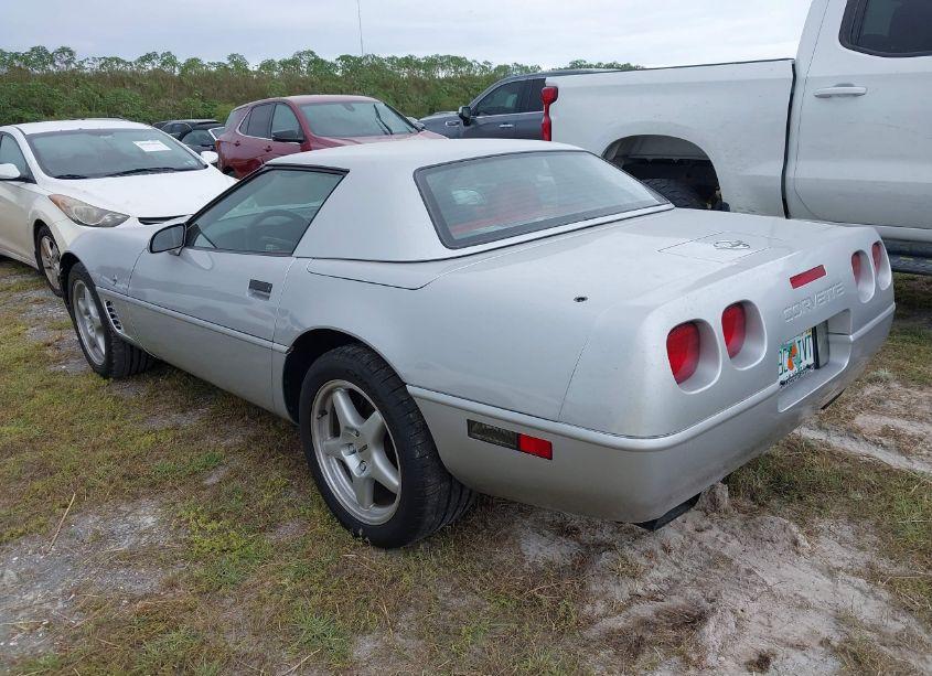 Photo 3 of 1996 Chevrolet Corvette N/A (VIN 1G1YY3256T5104577)