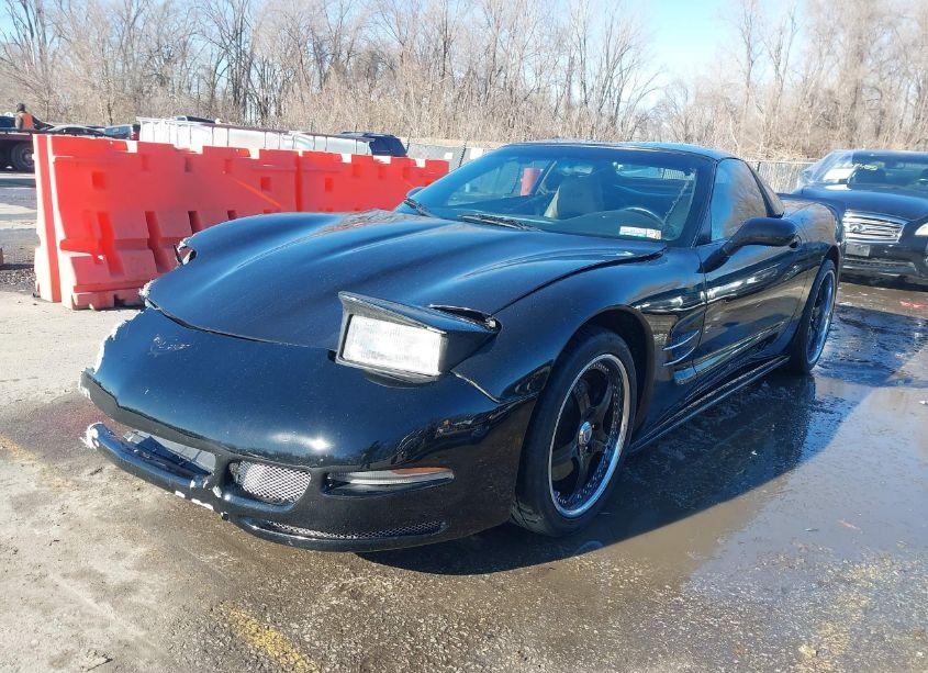 Photo 2 of 1999 Chevrolet Corvette (VIN 1G1YY32G2X5104342)