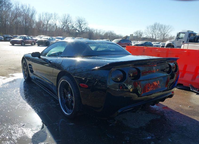 Photo 3 of 1999 Chevrolet Corvette (VIN 1G1YY32G2X5104342)
