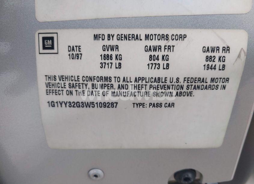 Photo 9 of 1998 Chevrolet Corvette (VIN 1G1YY32G3W5109287)